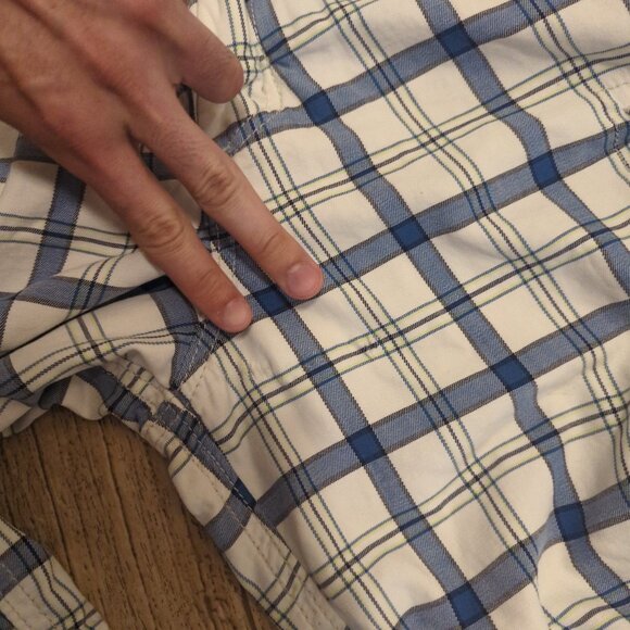 Hollister Mens 33 (measures 37x10) White Blue Plaid Cargo Shorts Button Fly - Picture 7 of 11